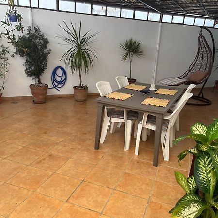 Appartement Elegant Et Climatise Au Centre Avec Terrasse - Proche Plage Et Attractions ! Tanger Exteriér fotografie