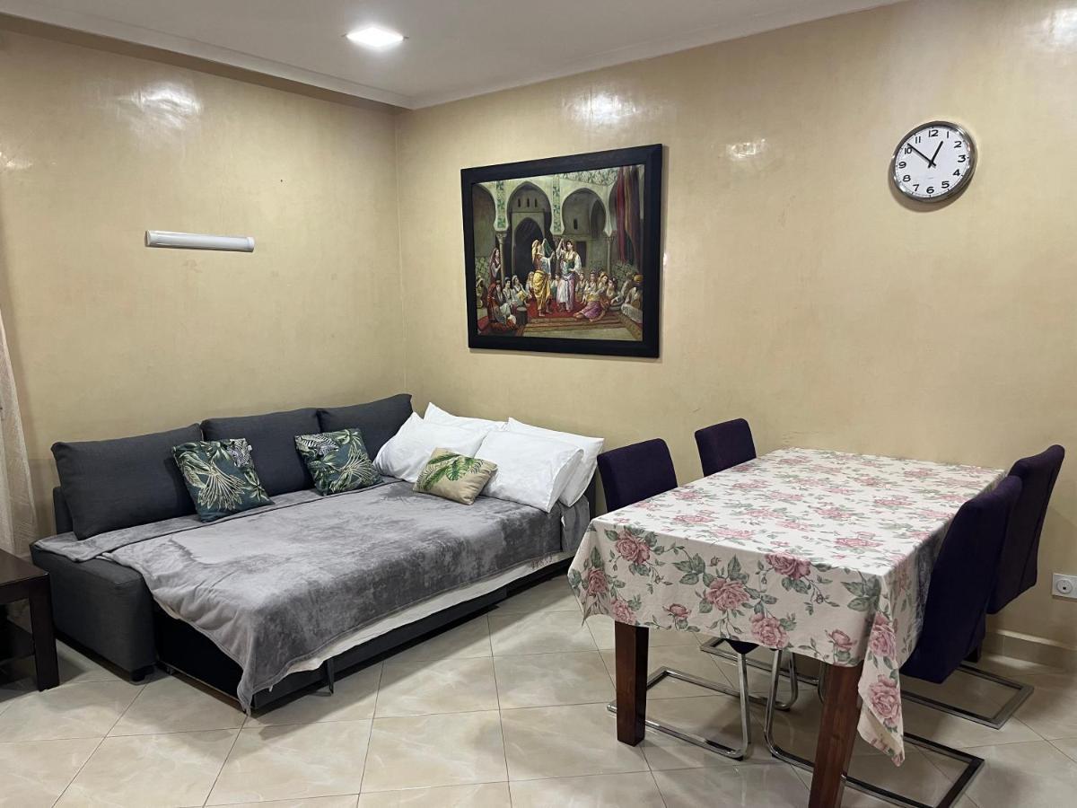Appartement Elegant Et Climatise Au Centre Avec Terrasse - Proche Plage Et Attractions ! Tanger Exteriér fotografie